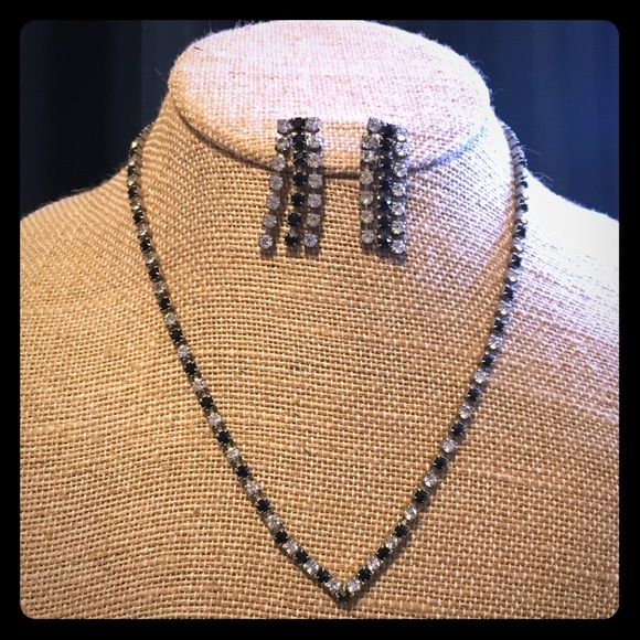 2/$40 Vintage Rhinestone Set - Picture 1 of 1